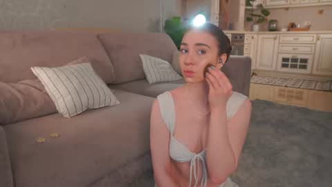Snapshot of winnieriedesel chatting on 06/13/26, 03:37 Lillian online show from 06/13/26, 03:37