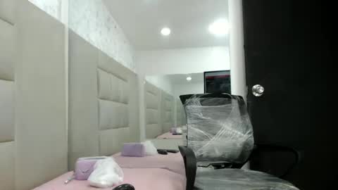 WinnyBarness online show from 11/15/25, 02:09