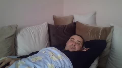 Snapshot of winston1982q chatting on 04/02/26, 12:25 winston1982q online show from 04/02/26, 12:25