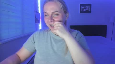 Winter Miracle online show from 12/01/25, 04:01