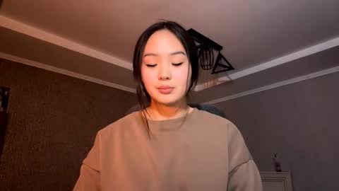 Amina online show from 10/22/25, 03:45