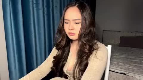 Amina online show from 03/27/26, 04:18