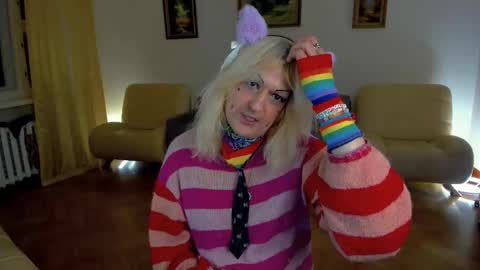 Snapshot of wise_ava chatting on 02/16/26, 02:29 Sarah Curly online show from 02/16/26, 02:29