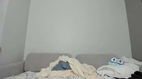 Asylai but you can call me Aila online show from 09/18/25, 12:51