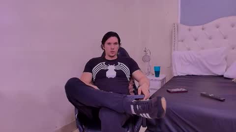 Wiston online show from 03/18/26, 01:14