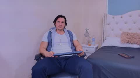 Wiston online show from 03/19/26, 01:48