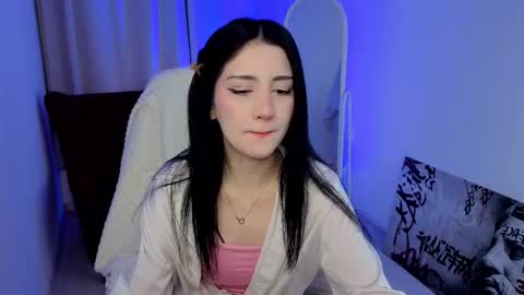 Vivian online show from 12/01/25, 05:45