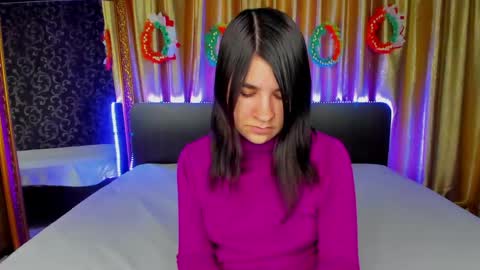 Kira online show from 04/20/26, 06:16