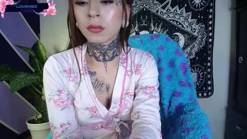 Snapshot of witch_divinne chatting on 02/16/26, 12:51 ig WitchDivinne online show from 02/16/26, 12:51