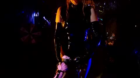 Snapshot of witch_fiona chatting on 06/25/26, 08:13 Goddess of two strapons - Mr. long Don Mr. Pinky online show from 06/25/26, 08:13