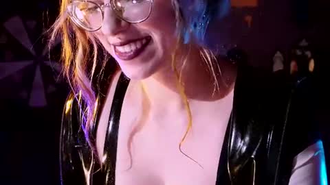Snapshot of witch_fiona chatting on 06/30/26, 08:10 Goddess of two strapons - Mr. long Don Mr. Pinky online show from 06/30/26, 08:10