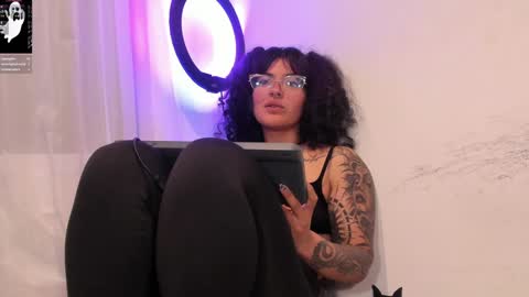     Luna Violeta  A r t i s t  online show from 01/08/25, 01:53