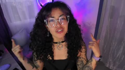     Luna Violeta  A r t i s t  online show from 01/14/25, 11:05