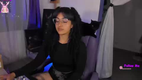     Luna Violeta  A r t i s t  online show from 09/13/25, 11:37