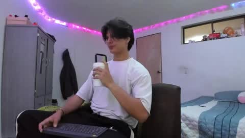 Ken online show from 03/25/26, 03:45