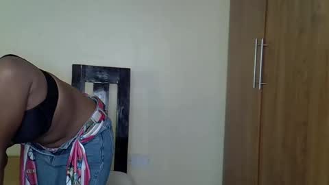 girlie o online show from 01/14/25, 03:47