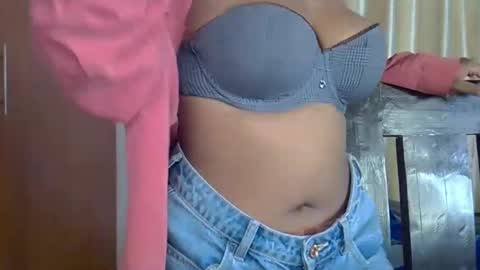 girlie o online show from 03/05/25, 02:34