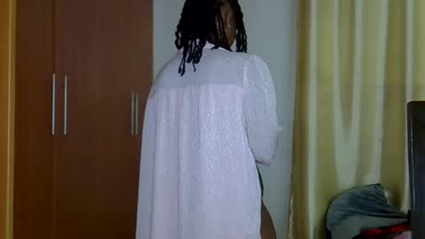 girlie o online show from 03/10/25, 01:21