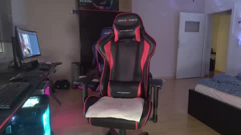 wizzman2442 online show from 02/25/25, 05:41