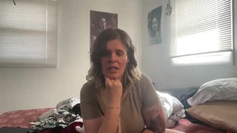 Moth online show from 02/07/25, 05:18