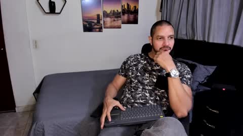 Snapshot of wncmodels chatting on 09/29/25, 12:38 Magnus Dark independent model online show from 09/29/25, 12:38