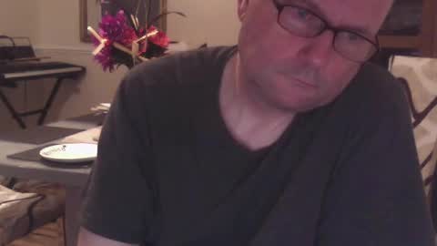 Snapshot of wobble444 chatting on 06/21/26, 11:51 wobble444 online show from 06/21/26, 11:51