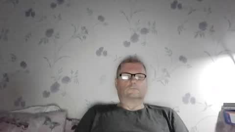 Snapshot of wobble444 chatting on 07/05/26, 01:56 wobble444 online show from 07/05/26, 01:56