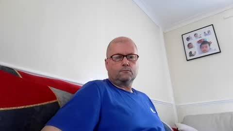 Snapshot of wobble444 chatting on 07/13/26, 01:14 wobble444 online show from 07/13/26, 01:14