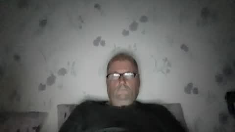 Snapshot of wobble444 chatting on 07/16/26, 01:11 wobble444 online show from 07/16/26, 01:11