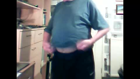 wolcol80 online show from 02/18/26, 11:39