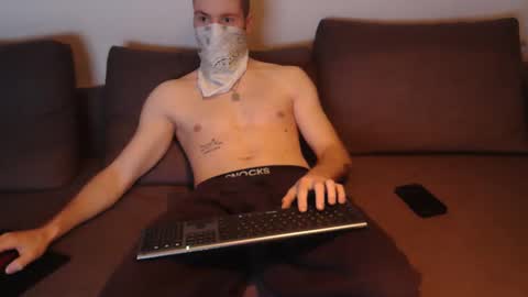 wolf021221 online show from 04/13/26, 08:20