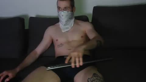 wolf021221 online show from 04/18/26, 08:42