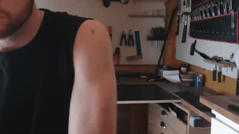 wolf021221 online show from 06/24/26, 11:31