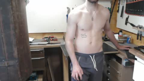wolf021221 online show from 06/25/26, 08:19