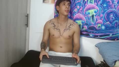 wolf_light online show from 12/20/25, 11:12