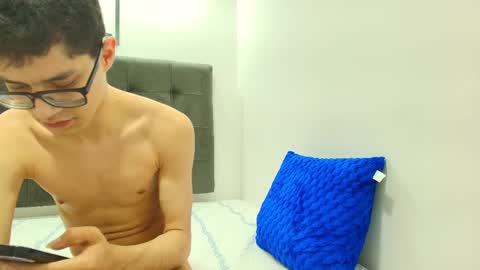  W O L F  online show from 01/24/25, 05:11