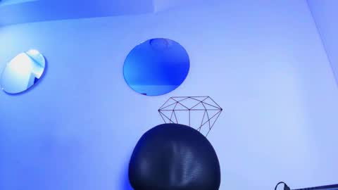  W O L F  online show from 11/21/25, 11:42