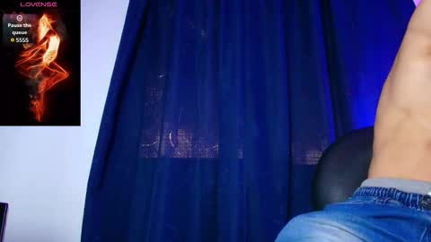  W O L F  online show from 12/17/25, 11:38