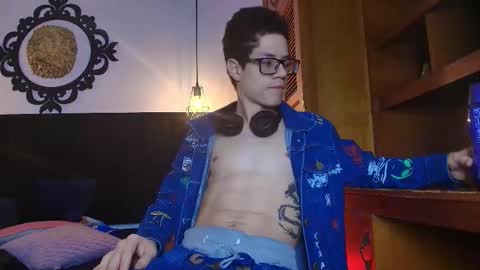  W O L F  online show from 03/24/26, 11:26