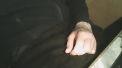 Snapshot of wolfie_2910 chatting on 04/29/26, 04:44 wolfie_2910 online show from 04/29/26, 04:44