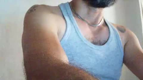 Snapshot of wolfofsea chatting on 10/18/25, 12:02 Luis online show from 10/18/25, 12:02