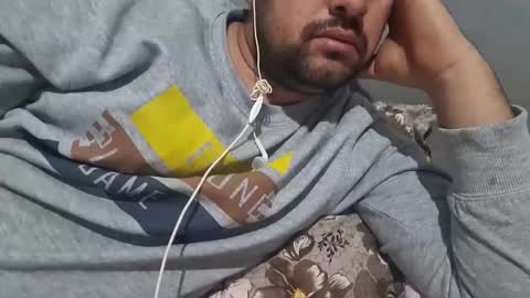 wolf boy online show from 02/02/25, 02:38