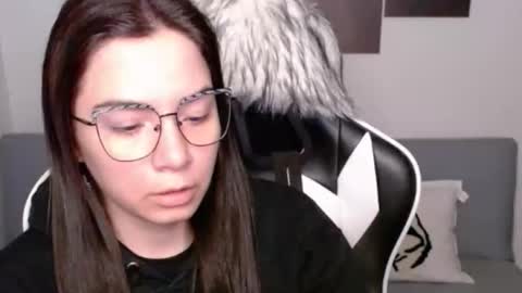 Alex online show from 10/13/25, 02:22