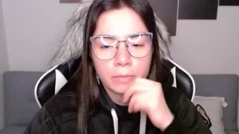 Alex online show from 10/31/25, 01:39