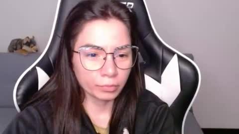 Snapshot of wolfs_daughter chatting on 05/30/26, 02:19 Alex online show from 05/30/26, 02:19