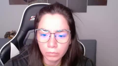Snapshot of wolfs_daughter chatting on 06/01/26, 12:45 Alex online show from 06/01/26, 12:45