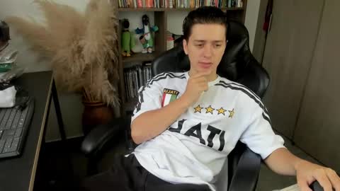 wolker_allan online show from 10/30/25, 03:24