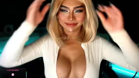 Julia online show from 11/06/25, 07:04