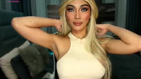 Julia online show from 03/27/26, 07:24