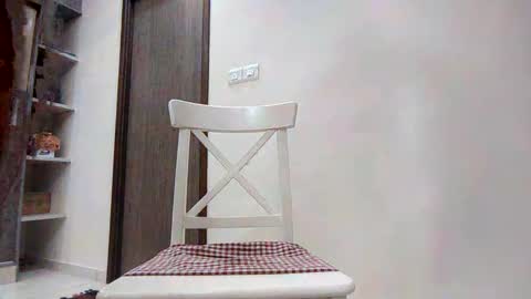 womb_raider_1 online show from 12/13/24, 07:10